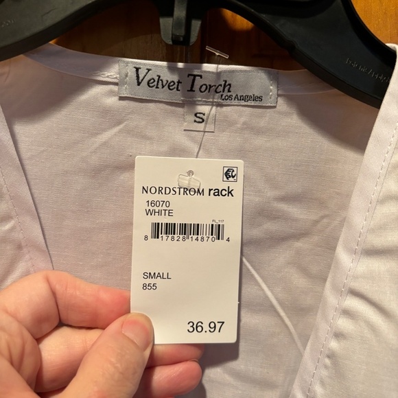 Velvet Torch Short Puff Sleeve Wrap Mini Dress in White Small NWT - Picture 4 of 5